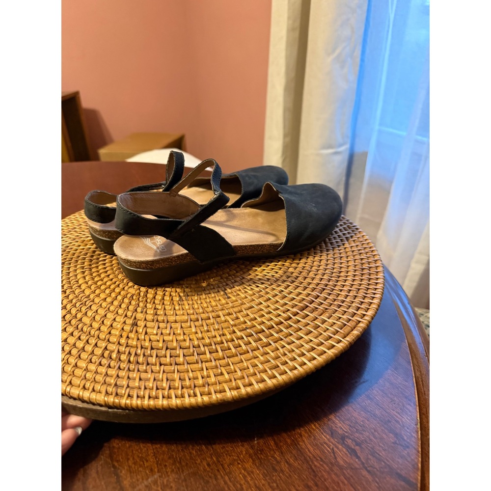 Dansko Black Nubuck Leather Closed Toe Ankle Strap Sandals Flats Womens 40 - Picture 7 of 8